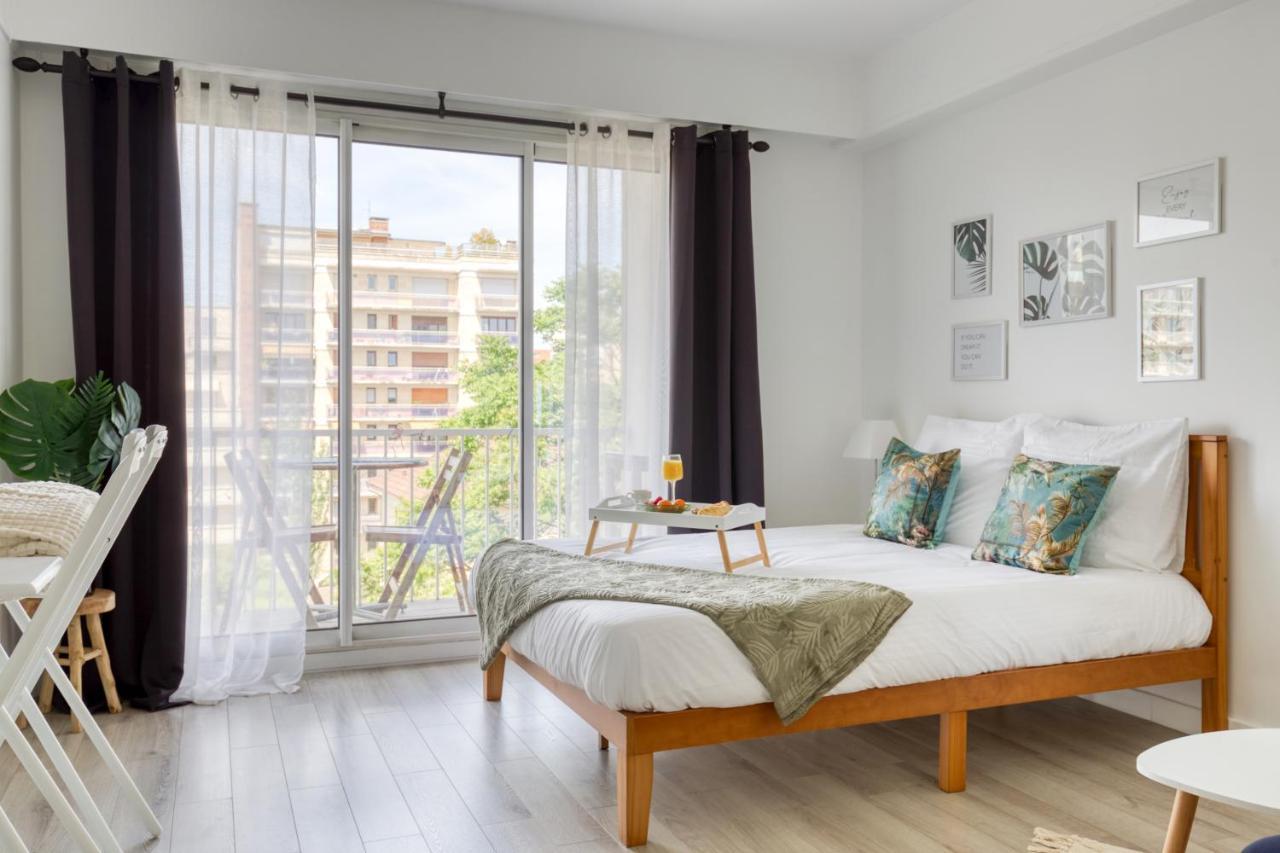 Zzzen Aux Portes De Paris Avec Parking Et Netflix Βενσέν Εξωτερικό φωτογραφία