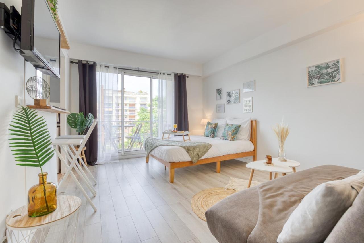 Zzzen Aux Portes De Paris Avec Parking Et Netflix Βενσέν Εξωτερικό φωτογραφία